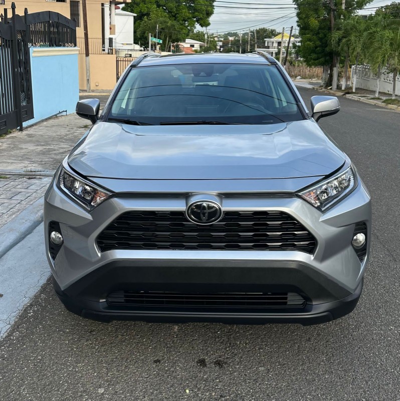 jeepetas y camionetas - Toyota rav4 2019 0