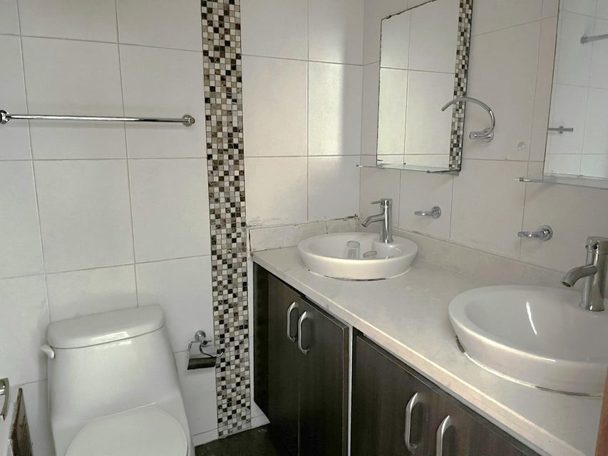 apartamentos - Apartamento en alquiler #24-304 con 2 habitaciones, Vestier, P. Electrica, Gym. 5