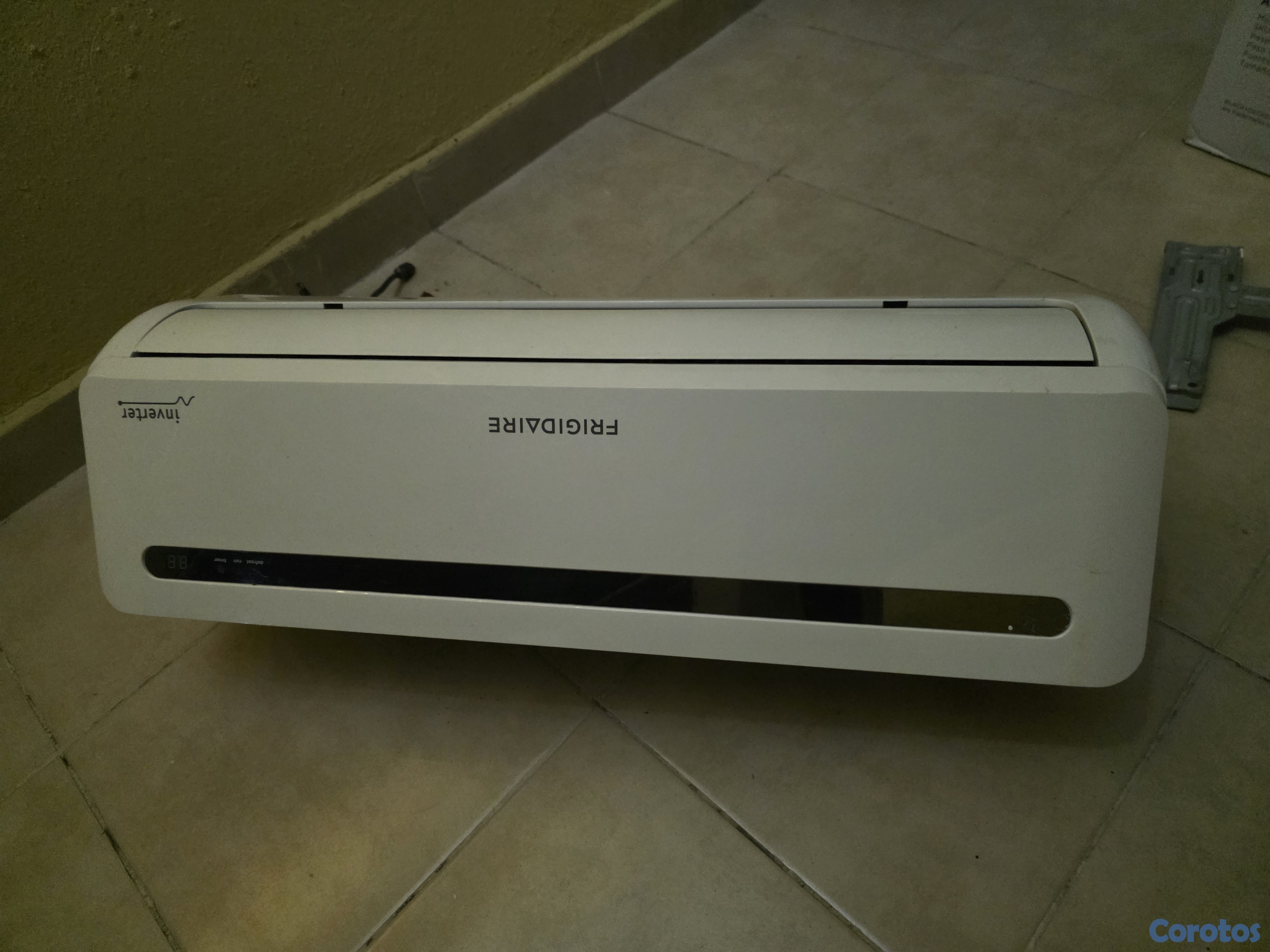 electrodomesticos - RD$2,000 – Aire Acondicionado Frigidaire Inverter (solo para piezas) 5