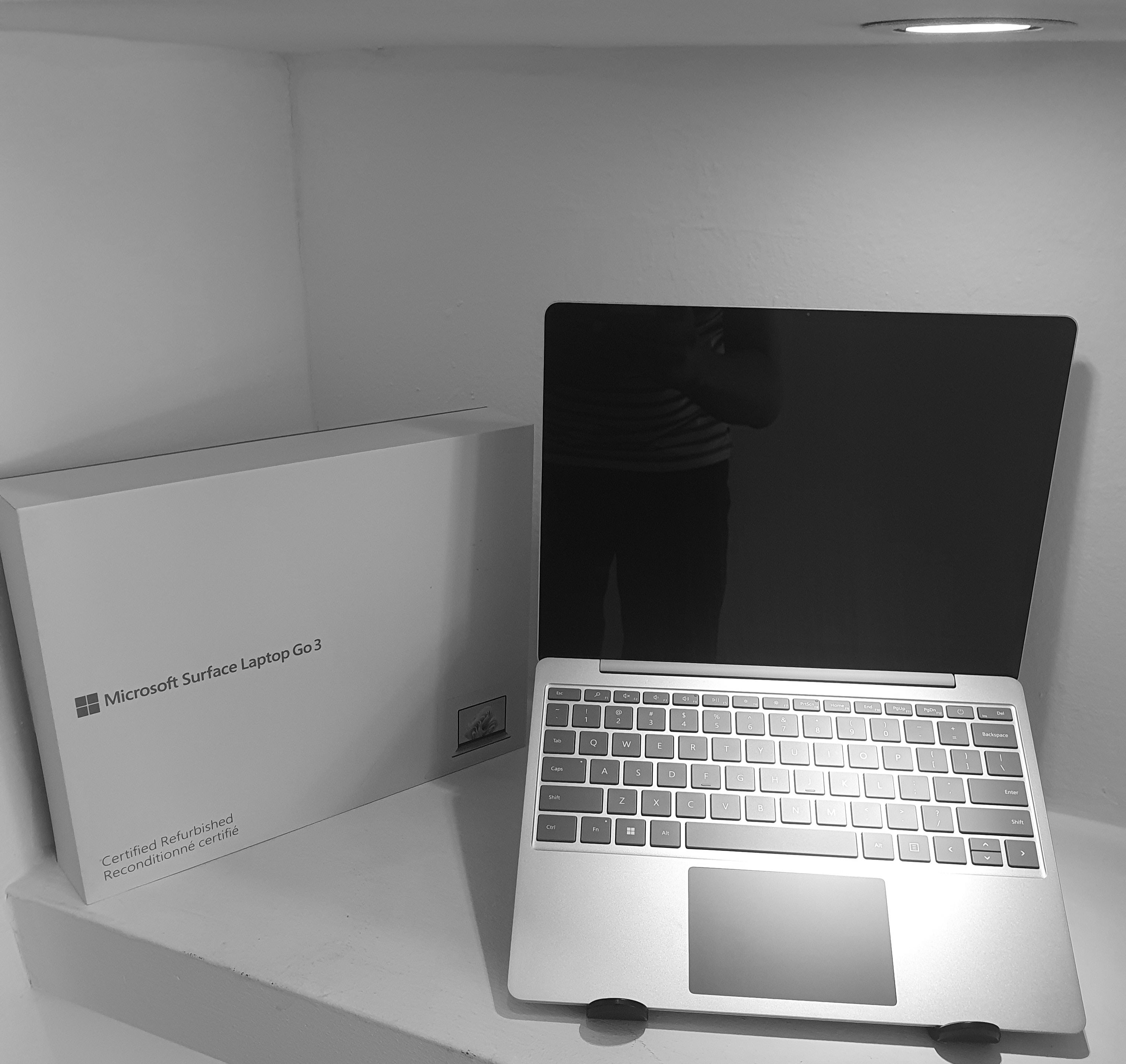 computadoras y laptops - Microsoft Surface Laptop Go3, Core i5 12th, Touch 12,4" 8GB RAM, 256GB SSD Nueva