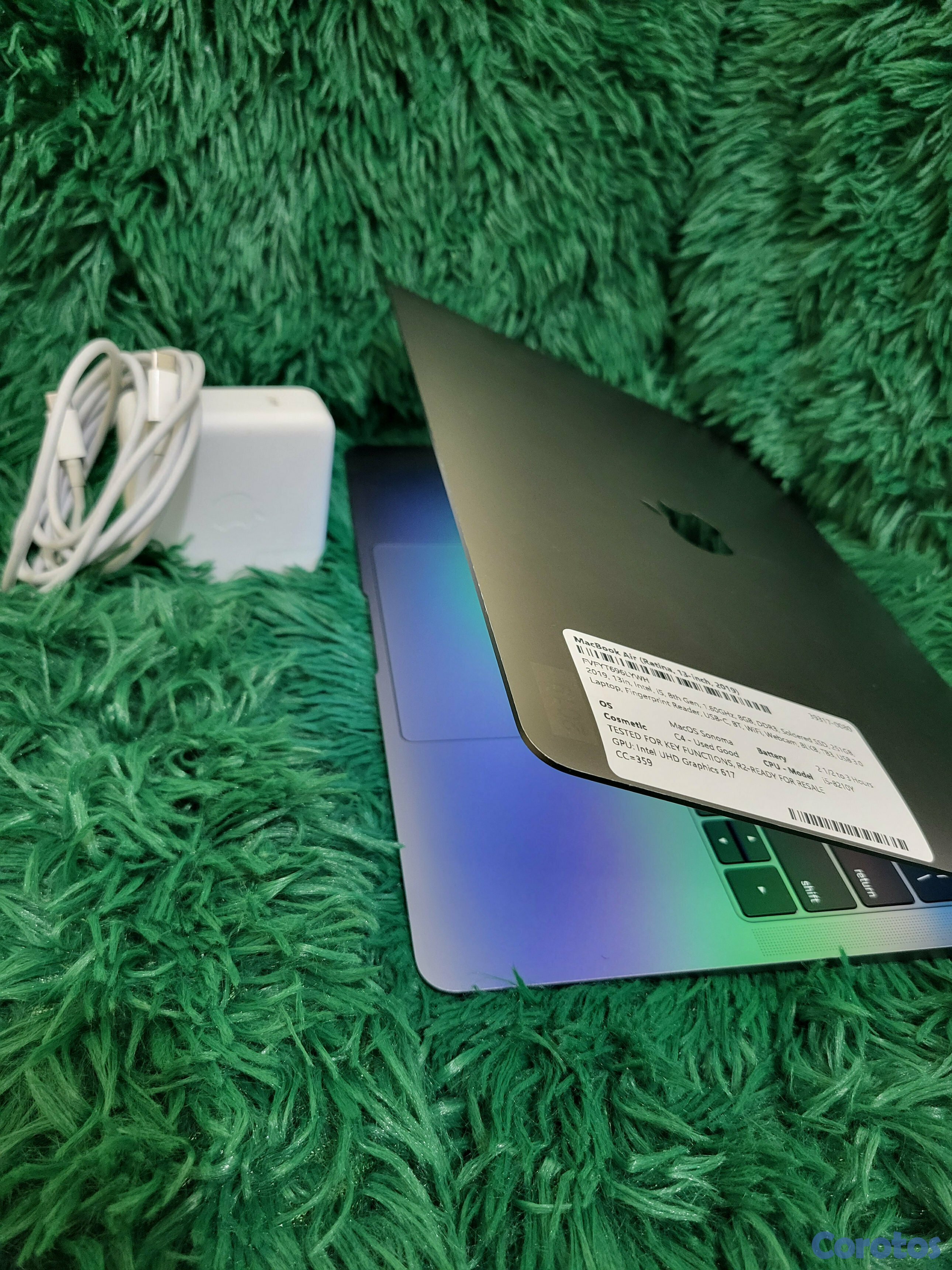 computadoras y laptops - Macbook Air i5 (2019) 256GB SSD  2