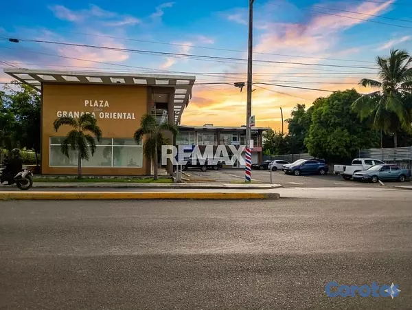 oficinas y locales comerciales - Local Comercial en HAINAMOSA SANTO DOMINGO ESTE 5