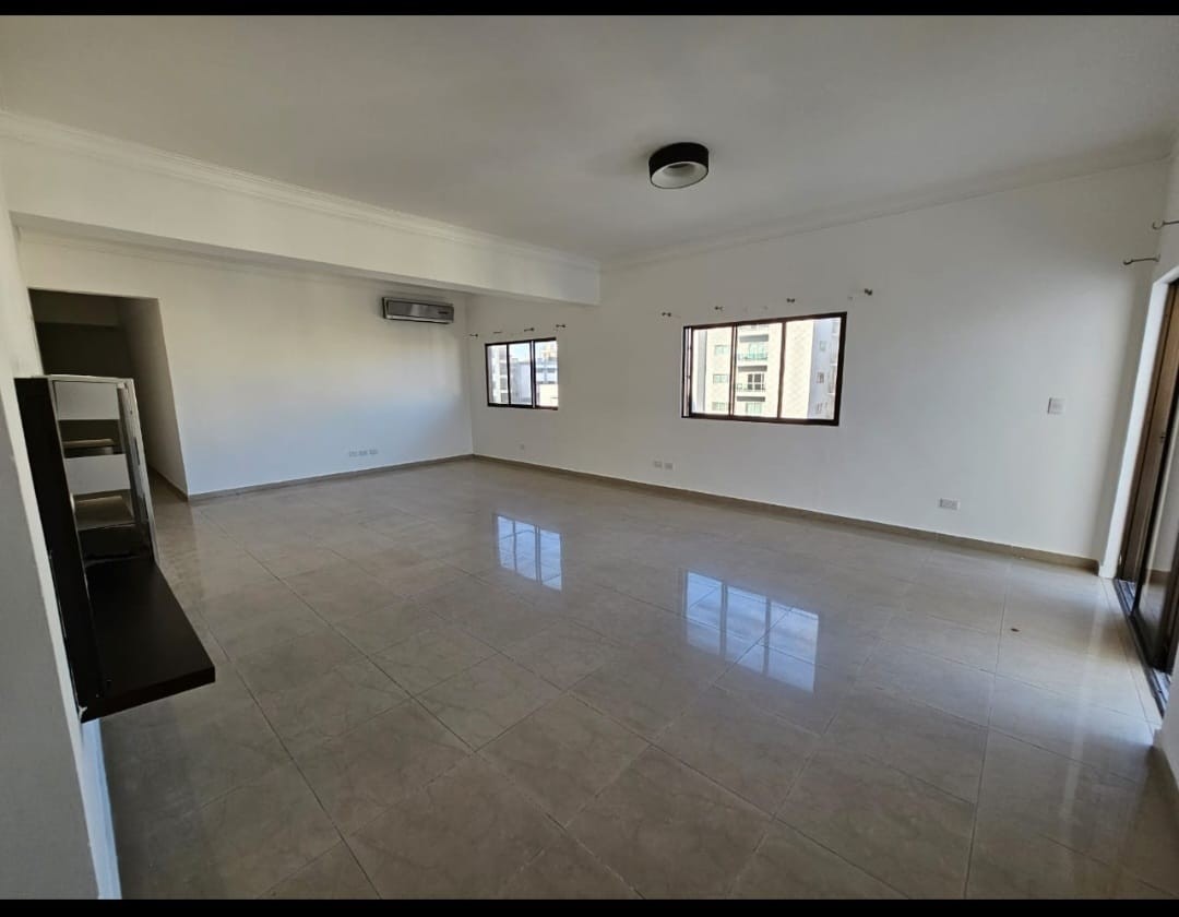 apartamentos - Ensanche Quisqueya (no barrio)
$226,000.
Balcon
208 metros
Piso 8
3 habitaciones 4