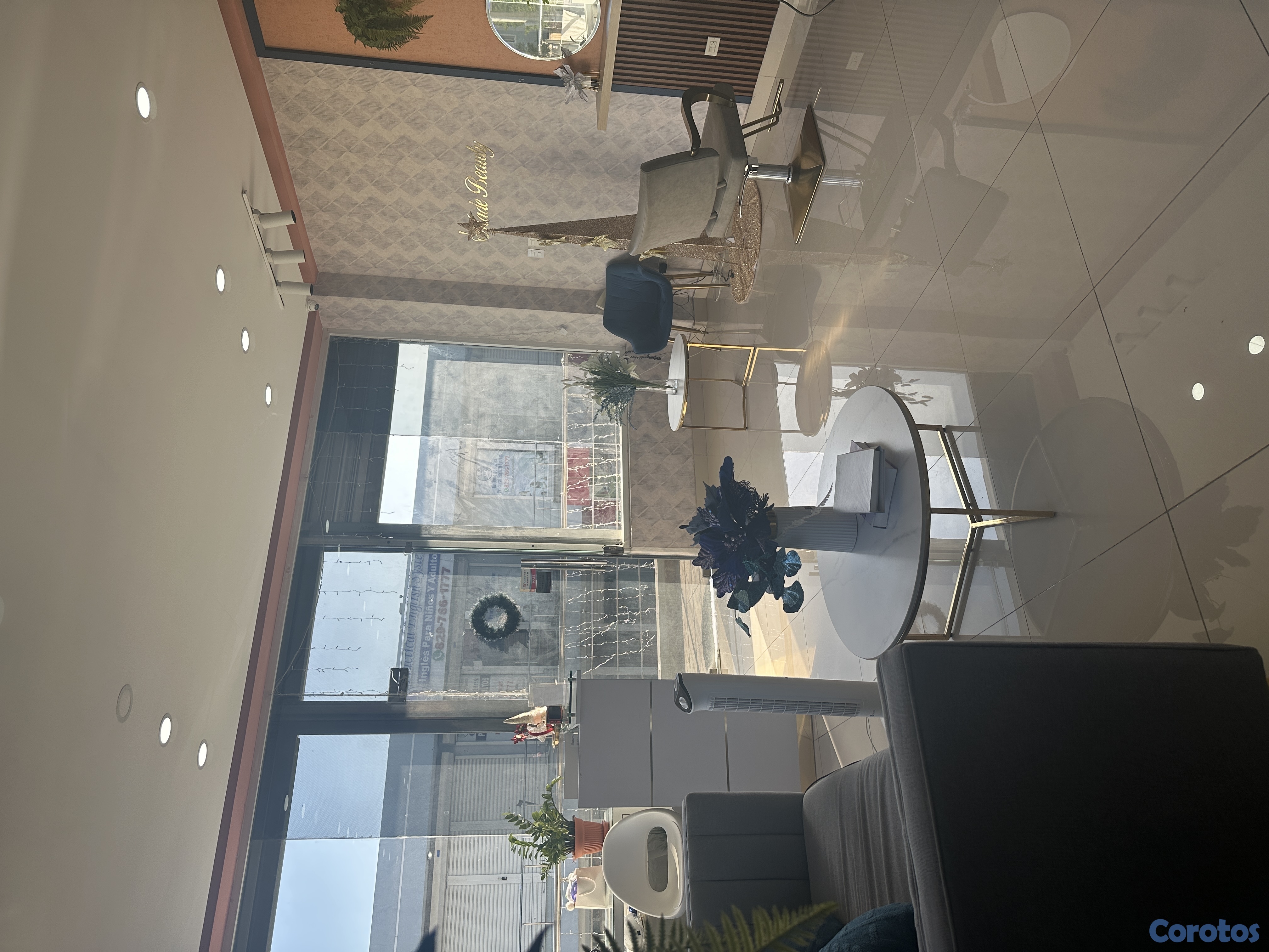 otros inmuebles - Se Vende Salón de Belleza – Listo para Operar y co 7