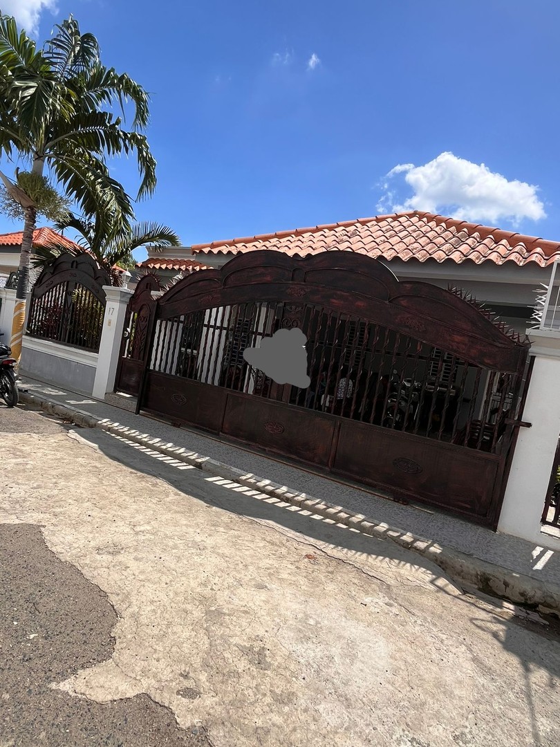 casas - Acogedora Casa en Jardines del Norte 
