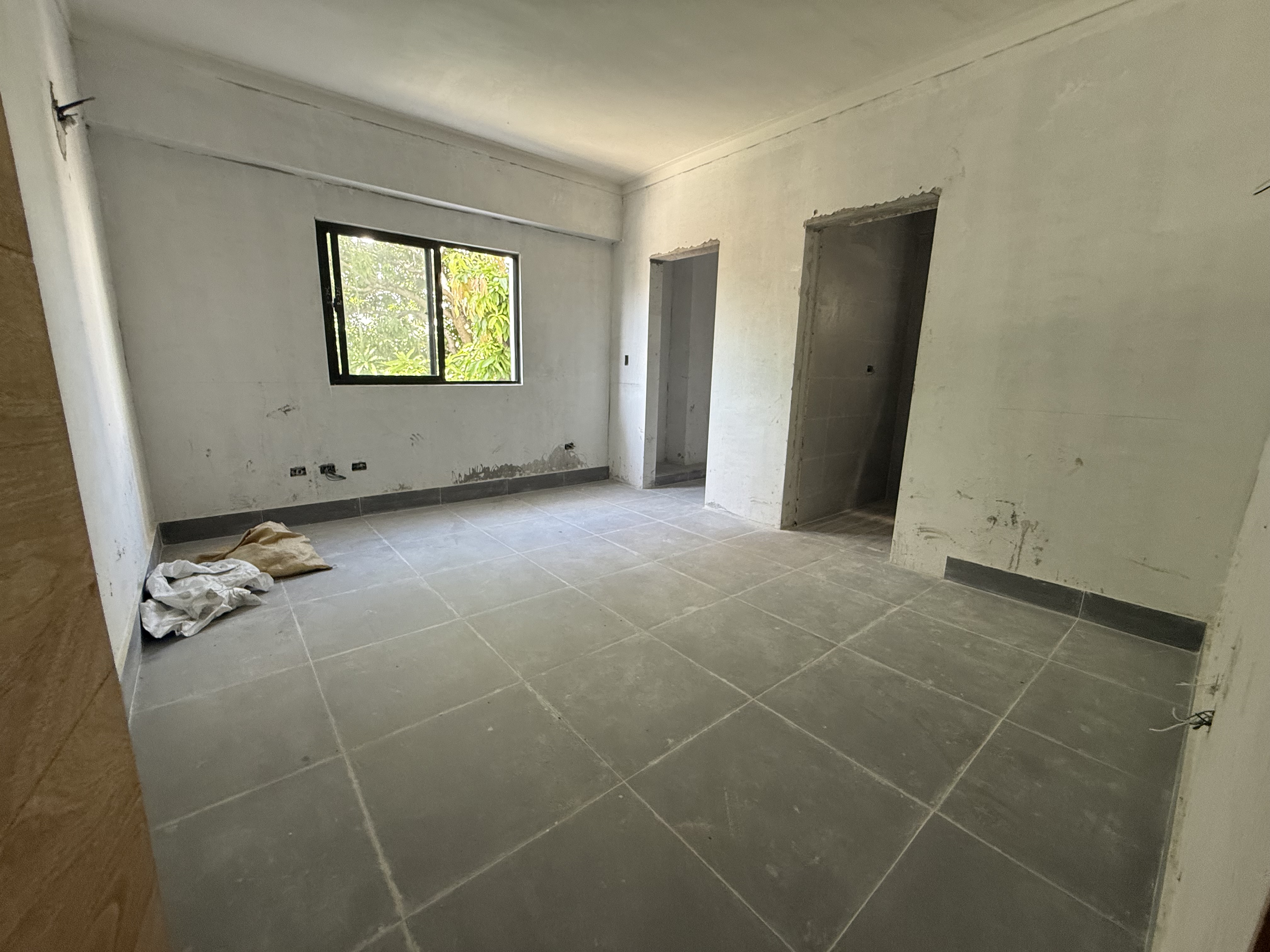 apartamentos - Vendo nuevo jardines del sur tres hab con baño dos 6