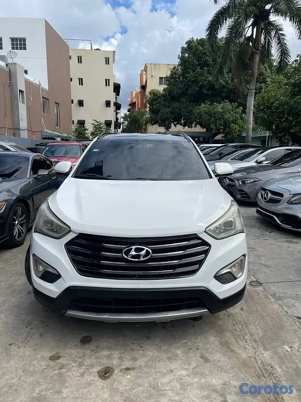 jeepetas y camionetas - HYUNDAI SANTA FE 2014 3