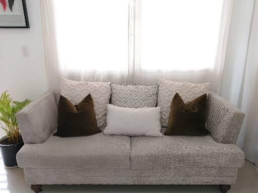 muebles y colchones - Mueble grande precioso, nuevo con cojines, único sofá, aprovéchalo  3