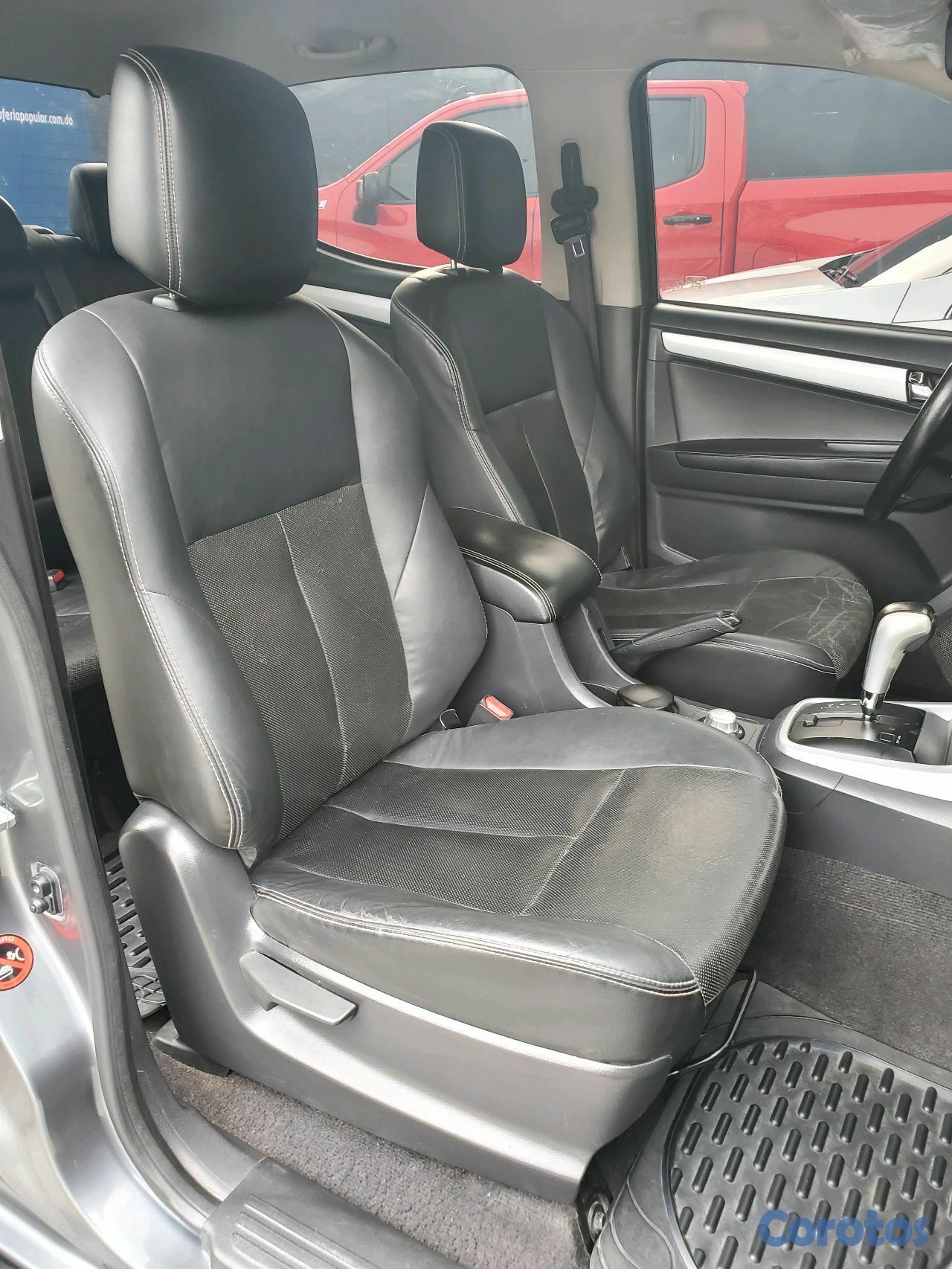 jeepetas y camionetas - Isuzu D'MAX LS 4WD 2020 6