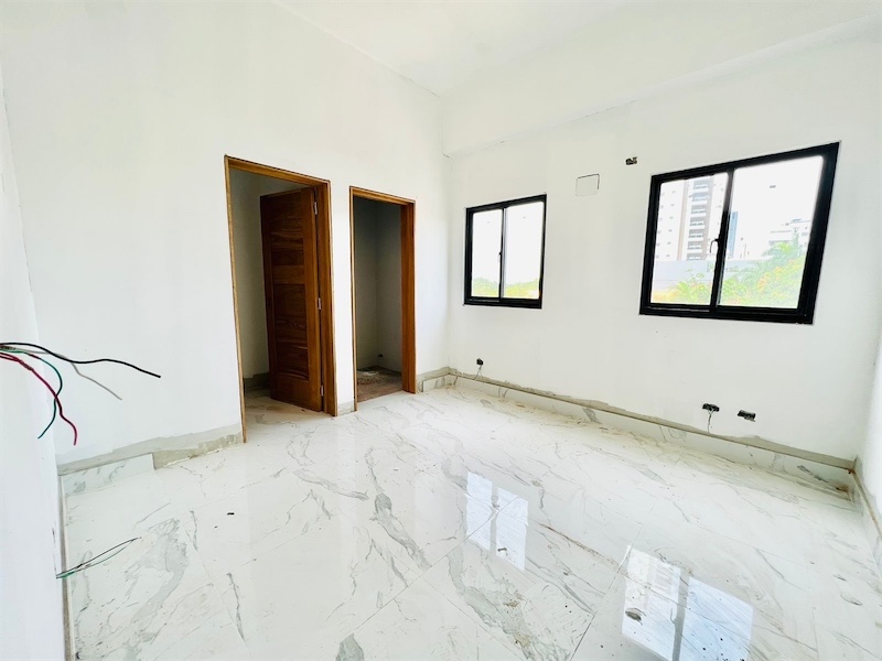 apartamentos - Venta de apartamento en los Cacicazgo Distrito nacional de 175mts 2