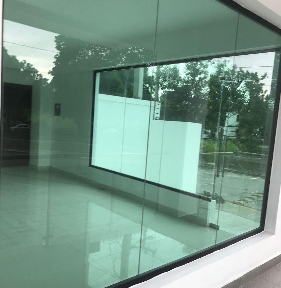 oficinas y locales comerciales - Locales en venta en la Av. San Vicente de Paul  2