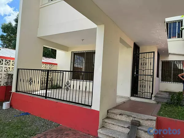 casas - Casa En Venta en Av. Caonabo, Con Vocación Comercial en San Francisco de Macoris 15