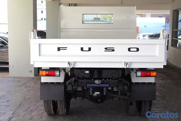 jeepetas y camionetas - Mitsubishi Motors Fuso Canter 2026 4