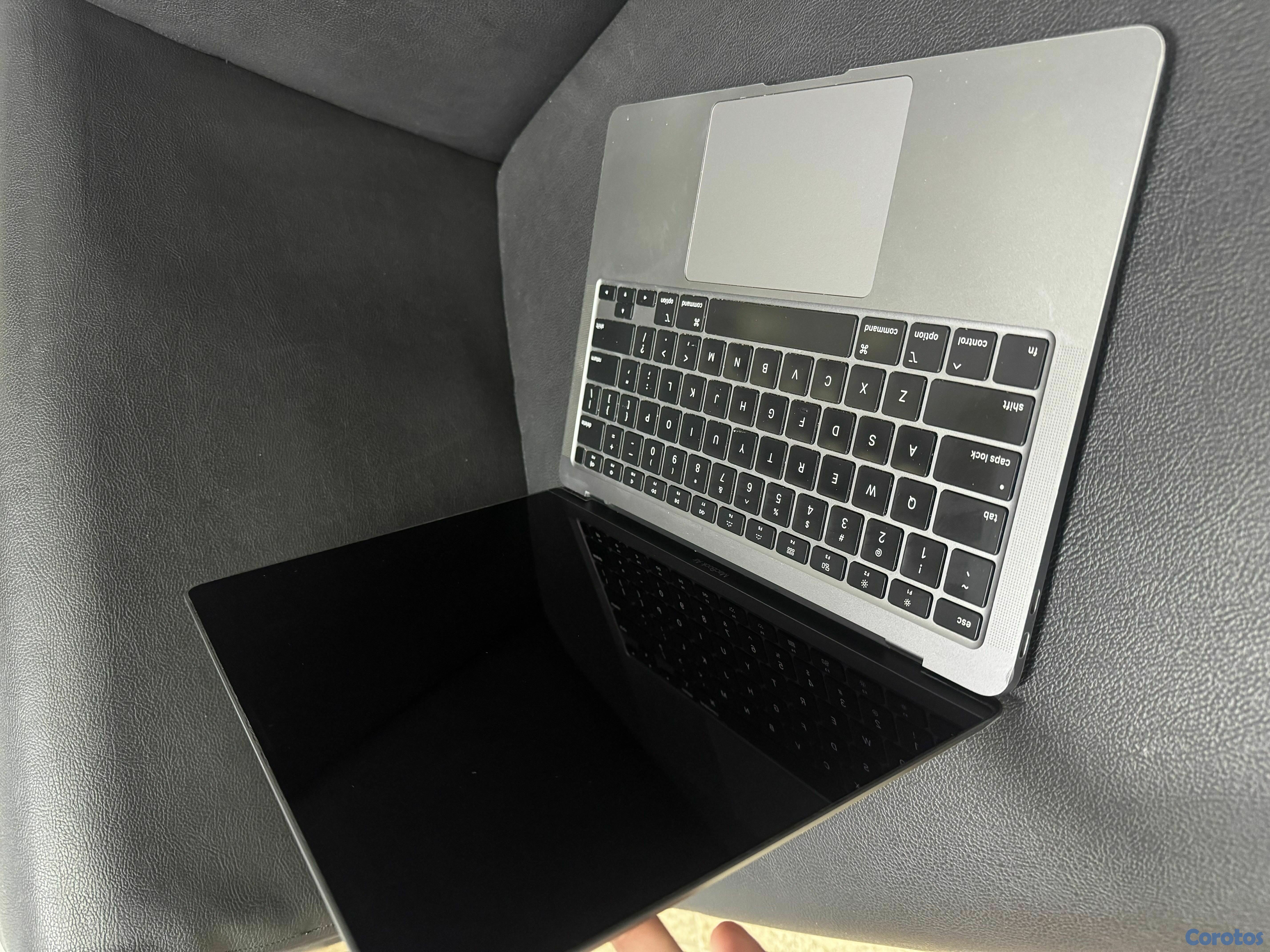 computadoras y laptops - MACBOOK AIR 7 2020, INTEL CORE I5, 8GB, 512GB SSD 3