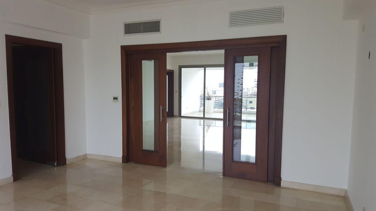 apartamentos - Alquilo amplio apartamento en Piantini - cerca del St Michael School 8