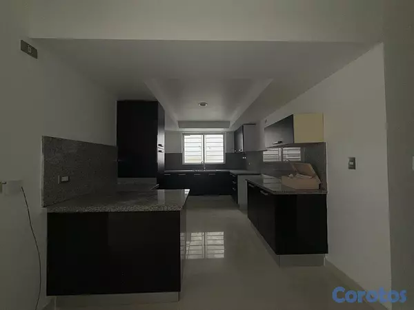apartamentos - Alquiler de apto piso alto de 3 hab con baños piso alto y ascensor  7