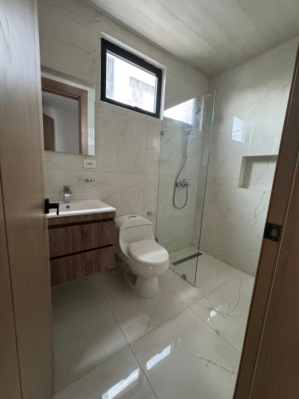 apartamentos - ALQUILO Piso 5 Amueblado Full En de Serrallés Prox 6