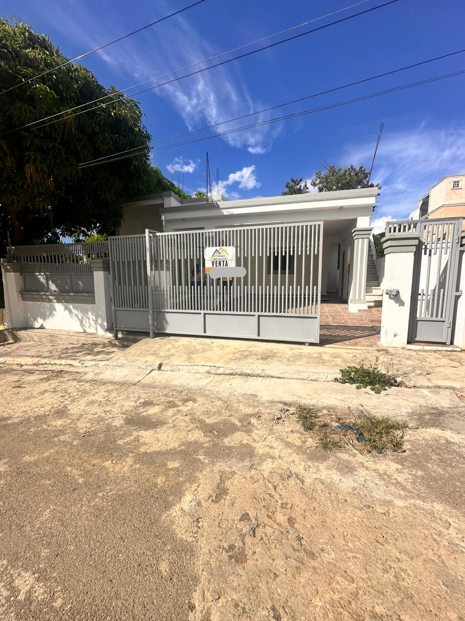 casas - Moderna Casa ubicada en La Zurza  0