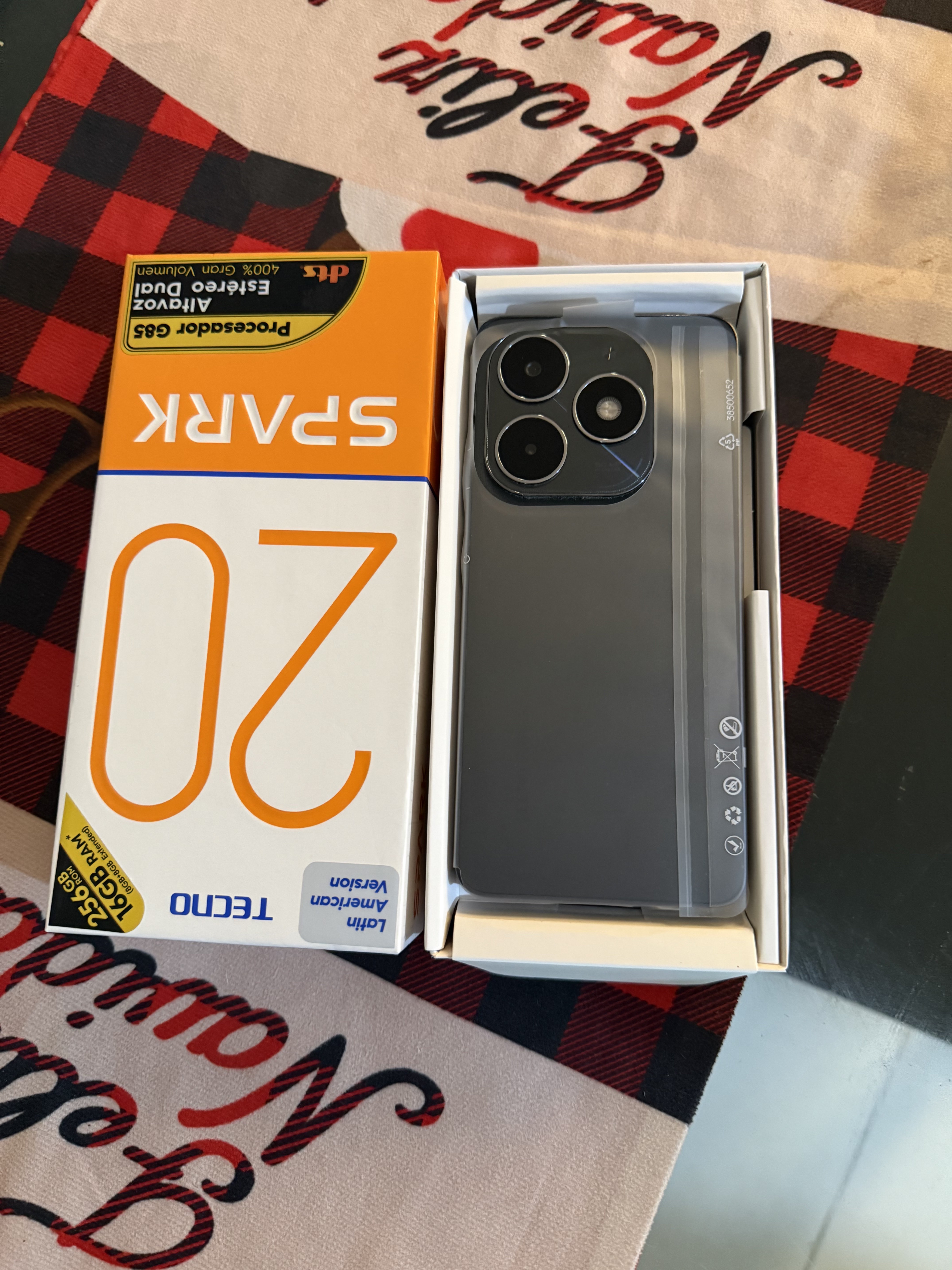 celulares y tabletas - Tecno 20 C. El celular está como nuevo ni un pelao  3