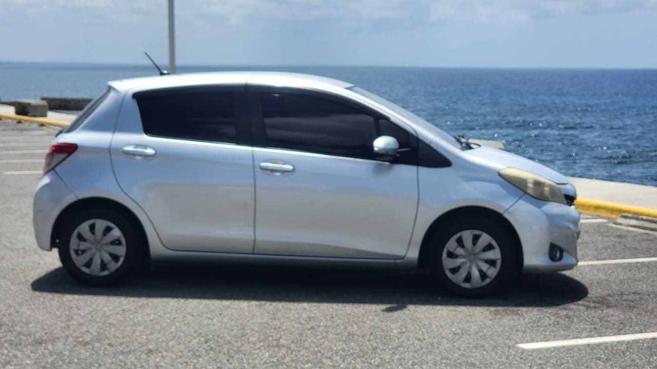 carros - Toyota Vitz 2011 2