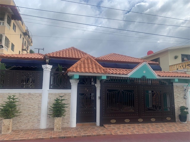 casas - Hermosa casa en venta en Santo Domingo Este en el sector de Cancino 5