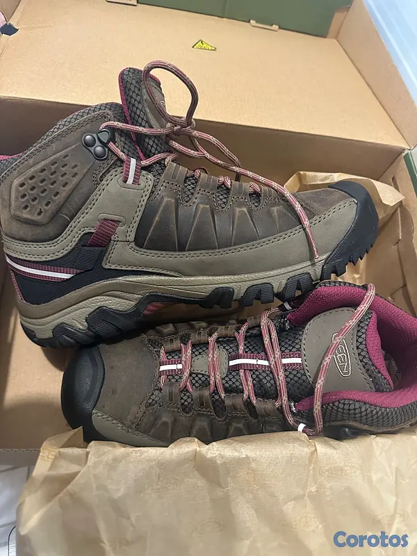 Artículos Deportivos - Botas de senderismo KEEN originales NUEVAS sin uso 5