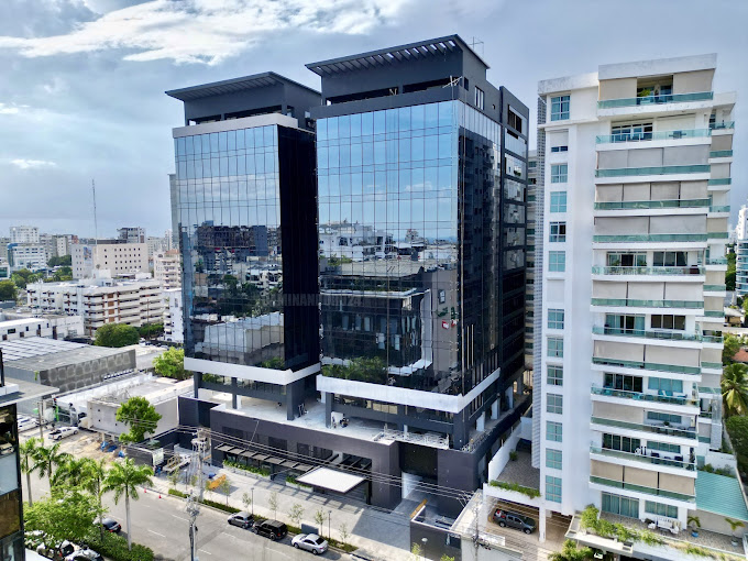 oficinas y locales comerciales - Locales de oficina en Piantini Corporativa Nueva 1