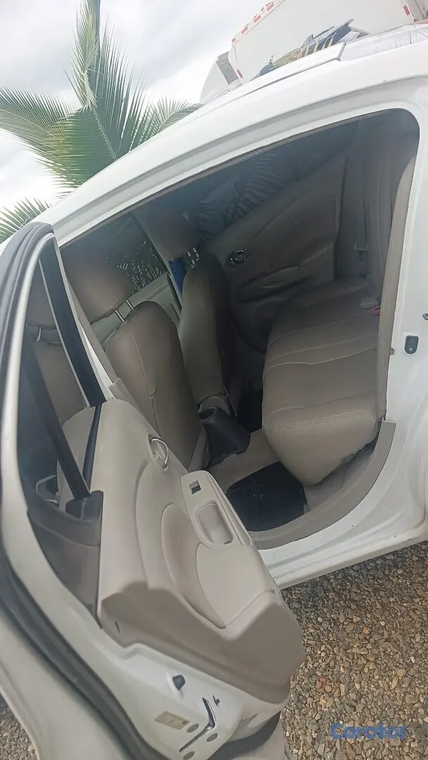 carros - NISSAN VERSA 2016 4
