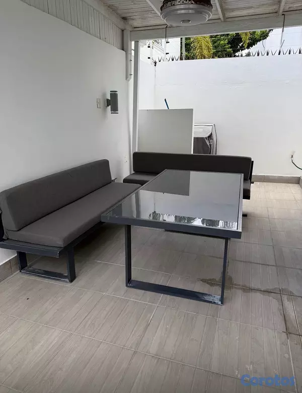 muebles y colchones - Juego mesa y 2 bancos  3