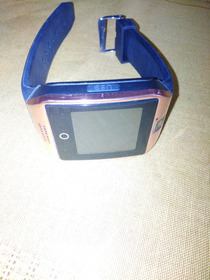 accesorios para electronica - Reloj smartwatch dz09