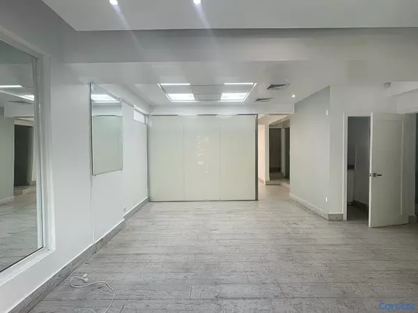 oficinas y locales comerciales - Alquiler local comercial primer nivel  3