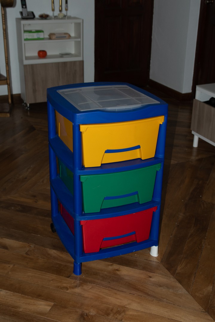 muebles y colchones - Gavetero Infantil de Tres Colores | Usado