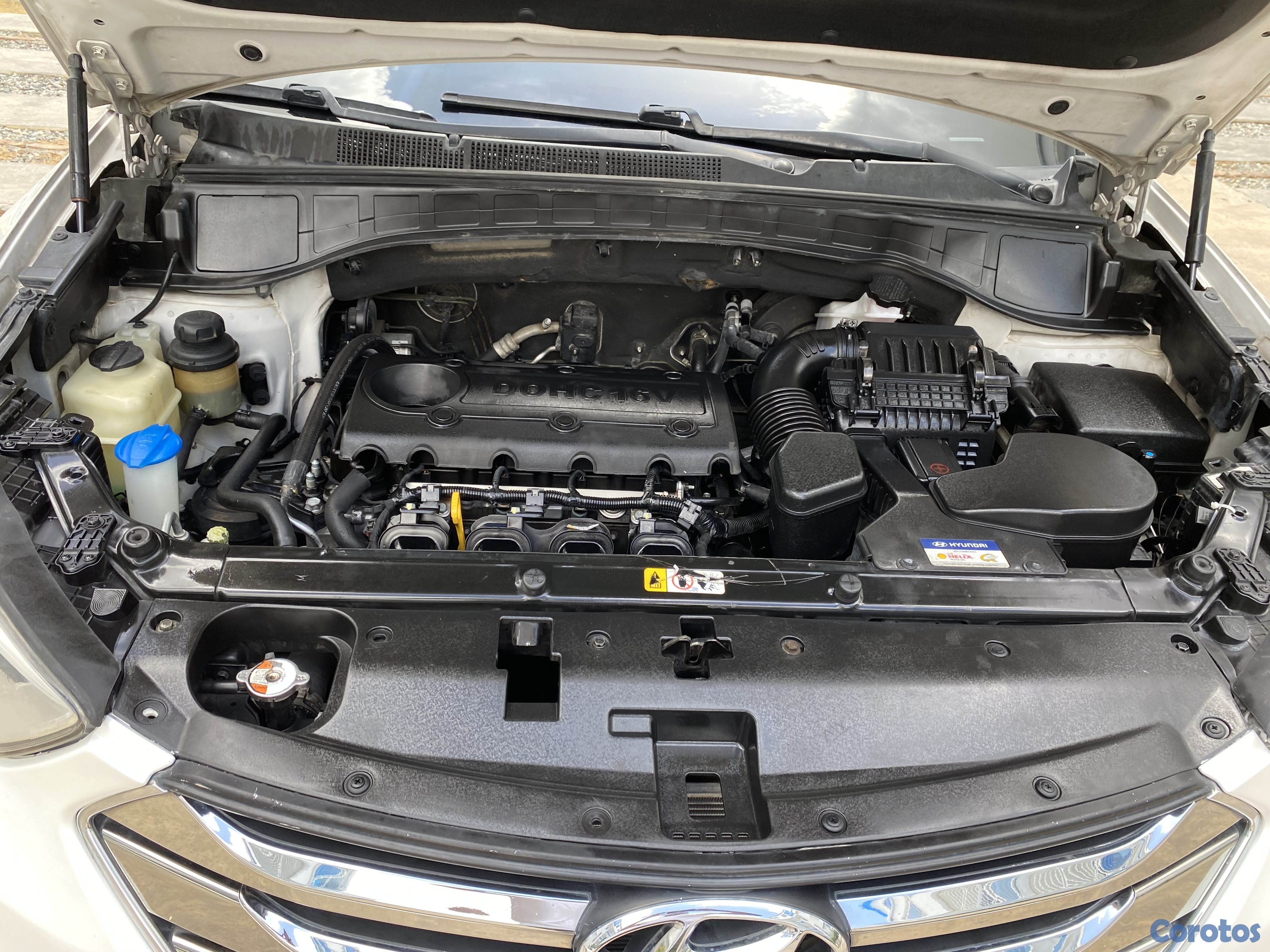 jeepetas y camionetas - Hiunday Santa Fe uso urbano, excelente condiciones 3