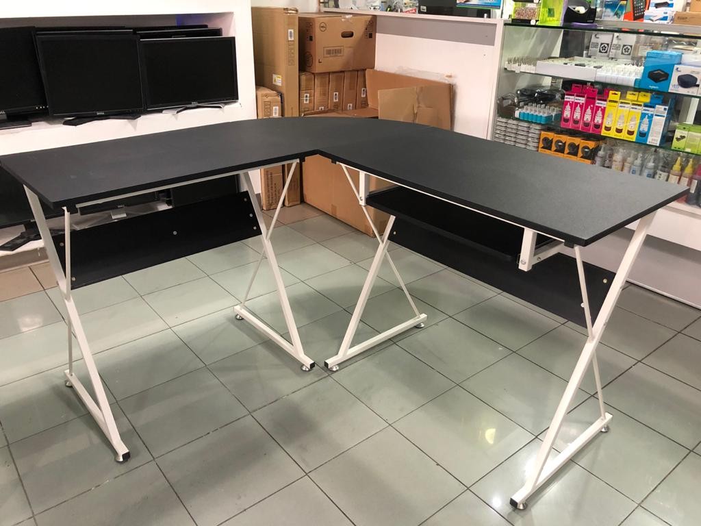 accesorios para electronica - Escritorio esquinero en L de un nivel
