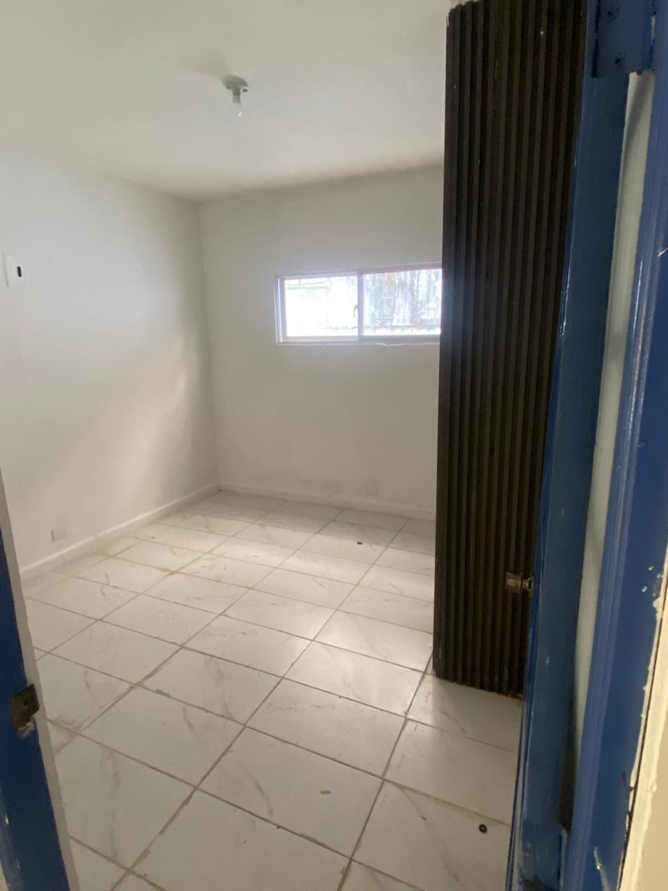 oficinas y locales comerciales - Local primer nivel céntrico  8