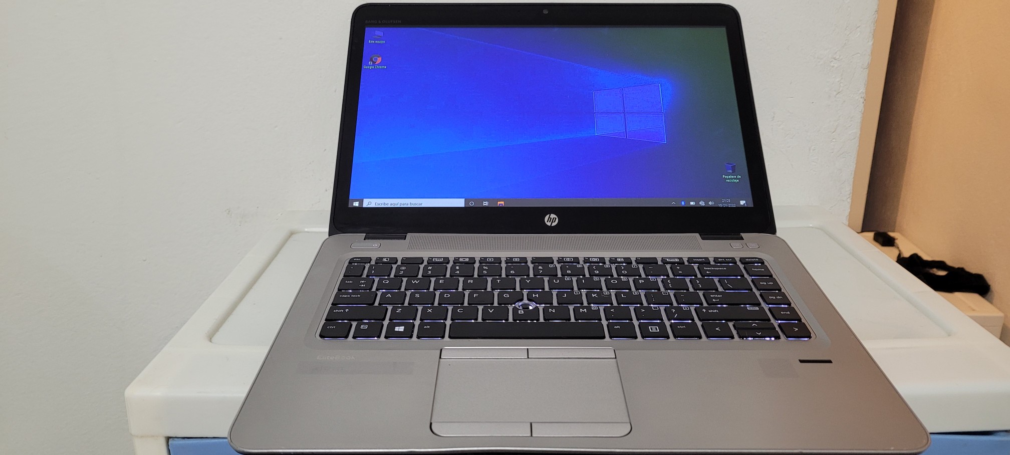 computadoras y laptops - Laptop hp Touch plata 14 Pulg Core i5 7ma Gen Ram 8gb ddr4 Disco 500gb Full