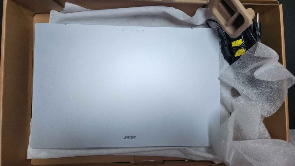computadoras y laptops - Laptop Acer Aspire 3 Touch Ryzen 5 7530U 512GB 16G 5