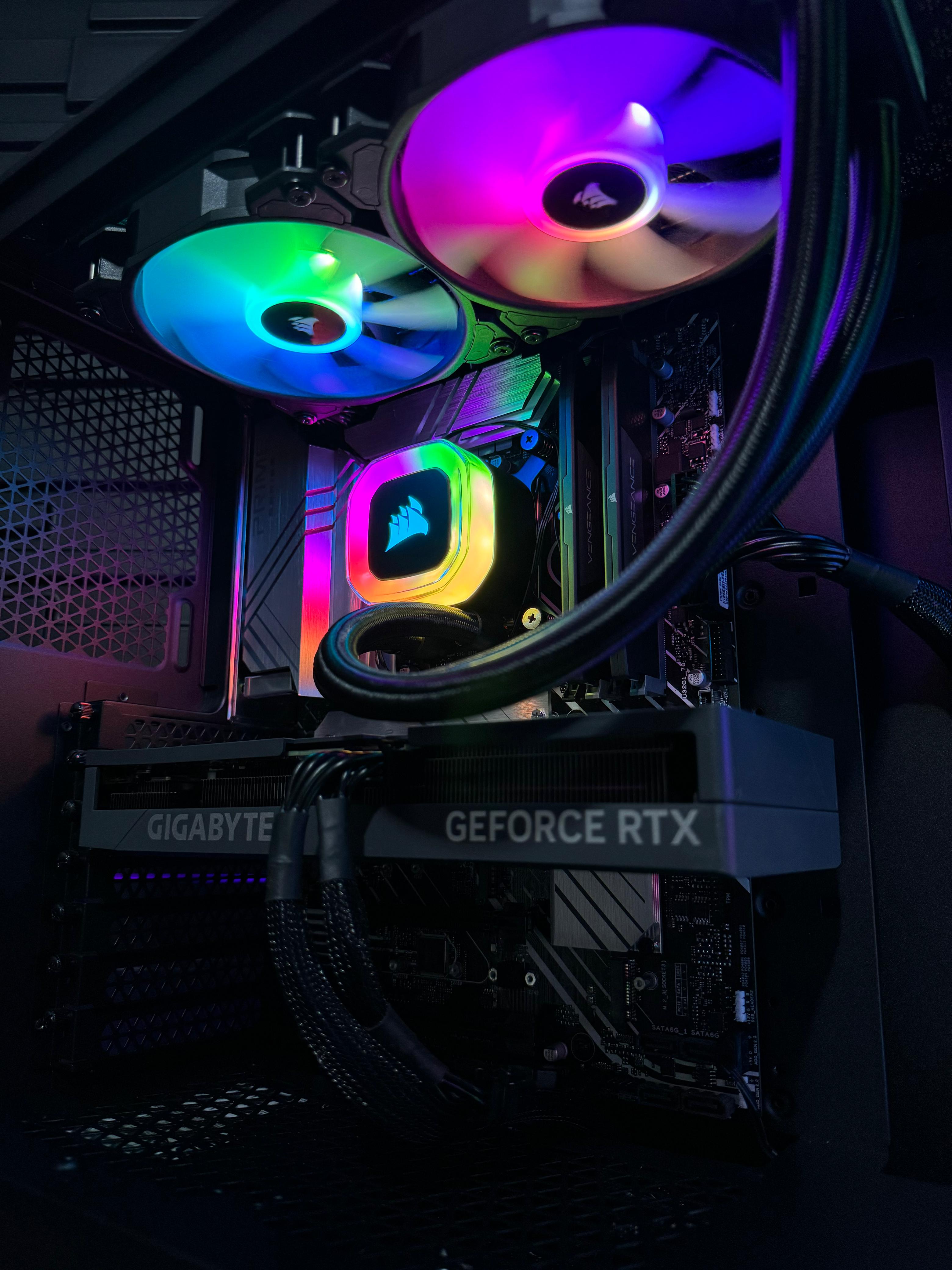 computadoras y laptops - PC GAMER ALTA GAMA! SOLO CPU, CASI NUEVA, POCO USO 2
