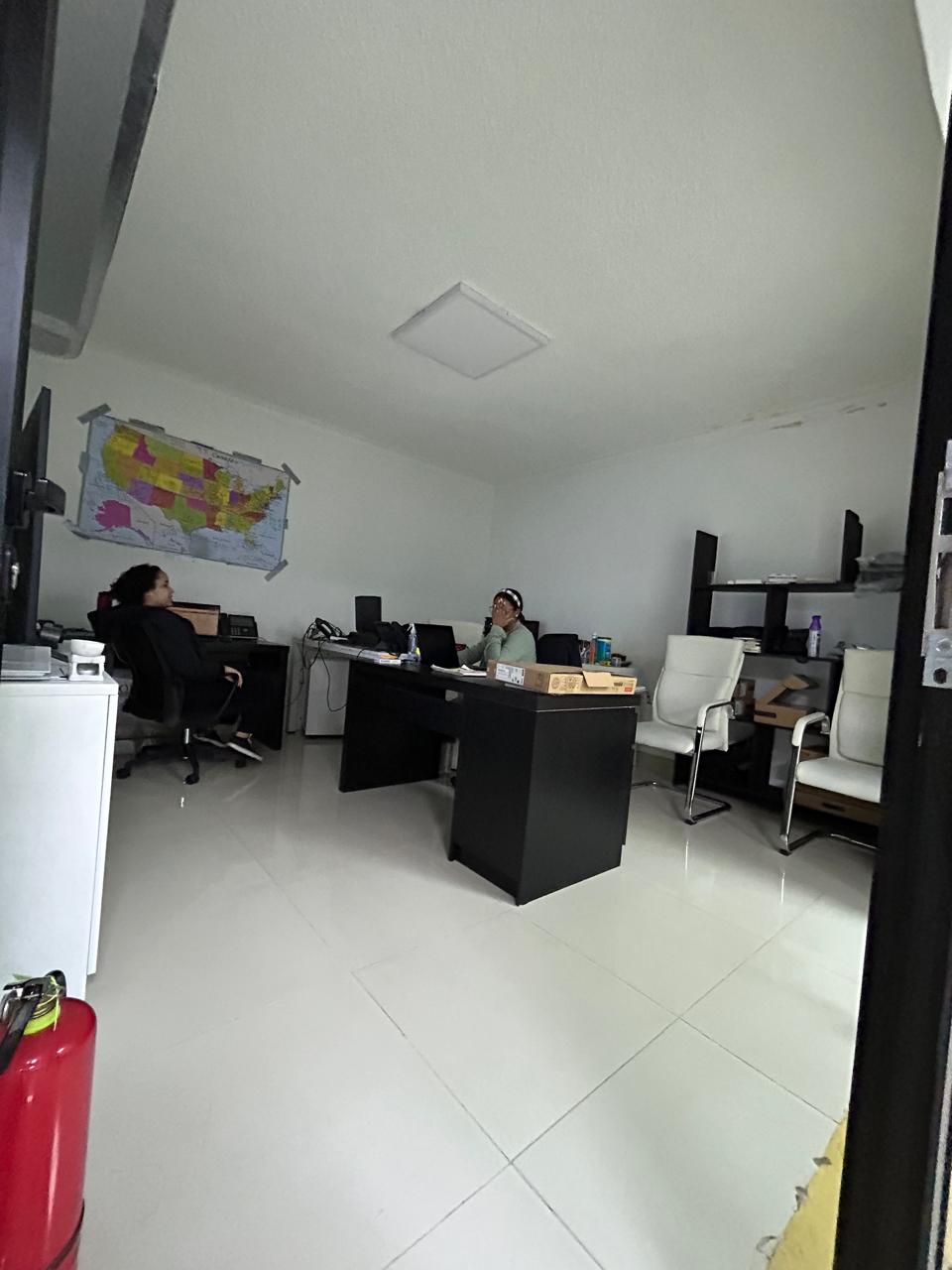 oficinas y locales comerciales - LOCAL EN LA 27 FEBRERO 2