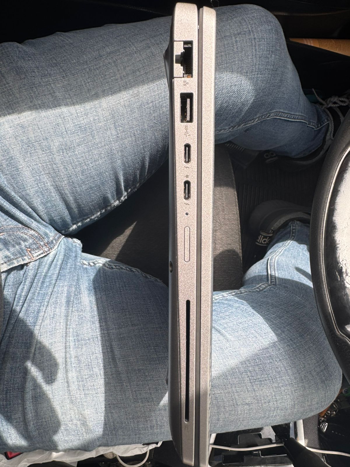 computadoras y laptops - Dell Latitude 5440 – Core i5 13th Gen - NUEVA 4