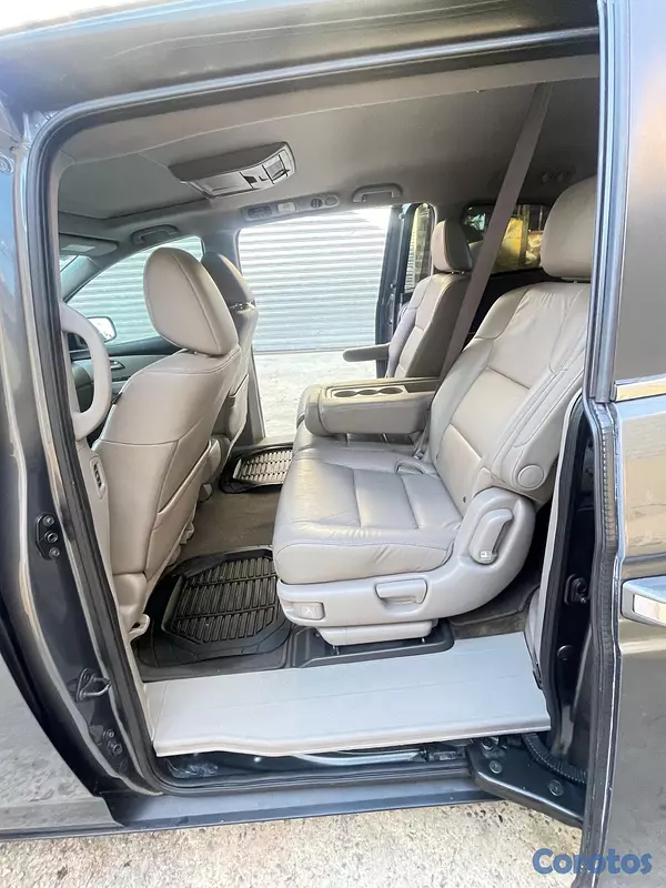 jeepetas y camionetas - 2013 Honda Odyssey  4
