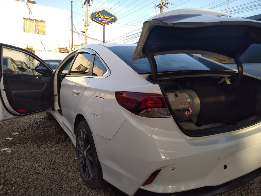 carros - HYUNDAI SONATA NEW RISE 2019 BLANCO 5