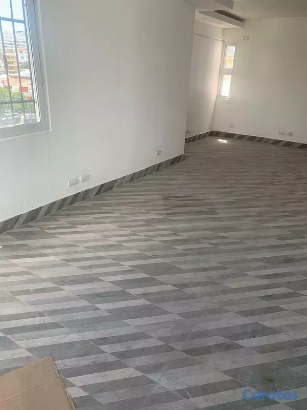 oficinas y locales comerciales - Alquiler Locales Ubicados en la Rómulo Betancourt, 9