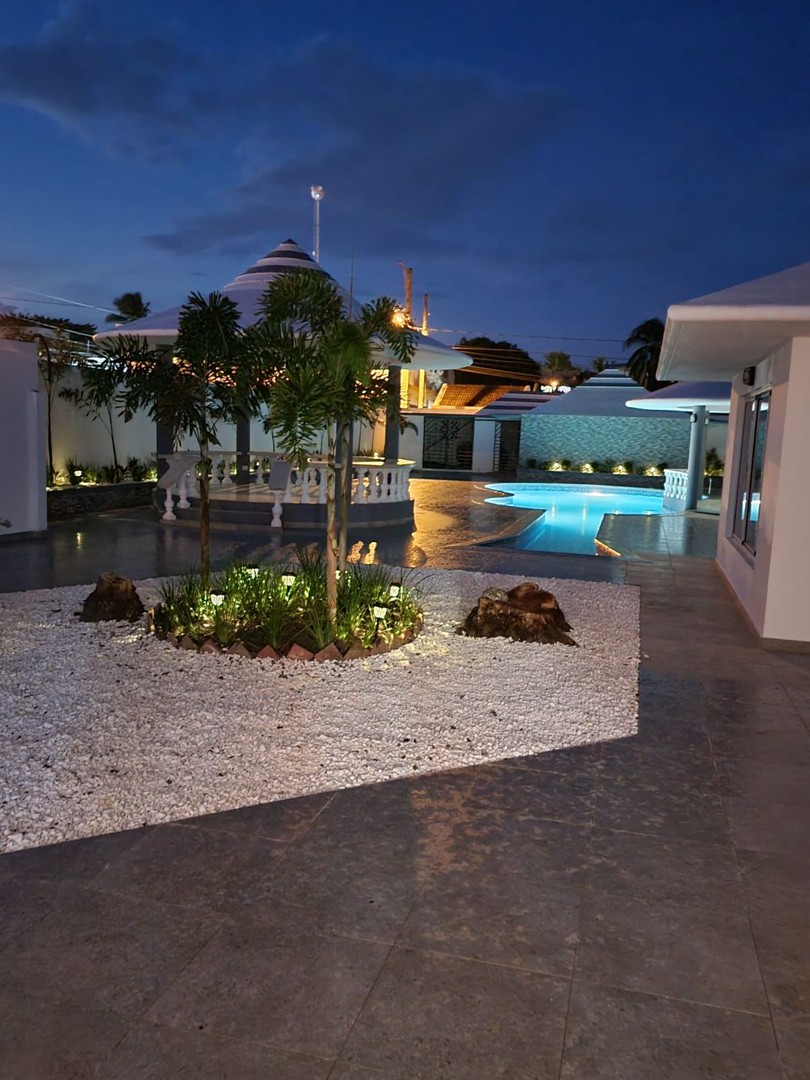 casas - Casa con Piscina en La Vega 