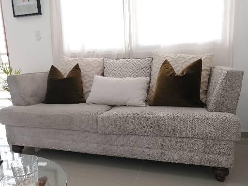 muebles y colchones - Mueble grande precioso, nuevo con cojines, único sofá, aprovéchalo  1