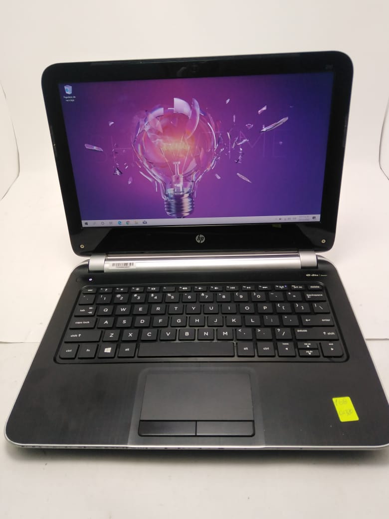 Laptop HP Notebook 210 G1 PC Core i3 4ta Gen 4GB RAM 320GB HDD 11.6 Pulgadas
