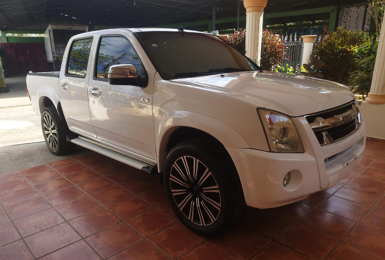 jeepetas y camionetas - Isuzu dmax 2011 9