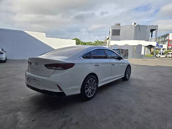 carros - HYUNDAI SONATA NEW RISE 2019 BLANCO 3