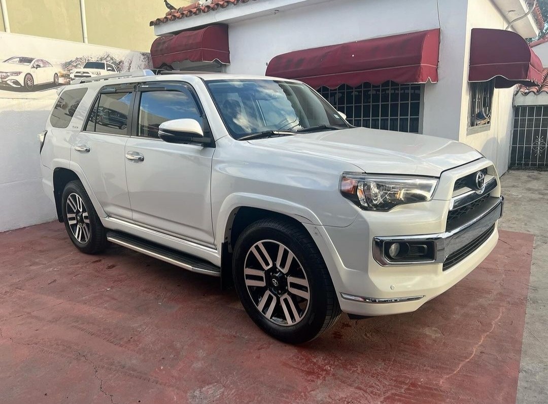 jeepetas y camionetas - 2018 Toyota 4 Runner Limited 4x4