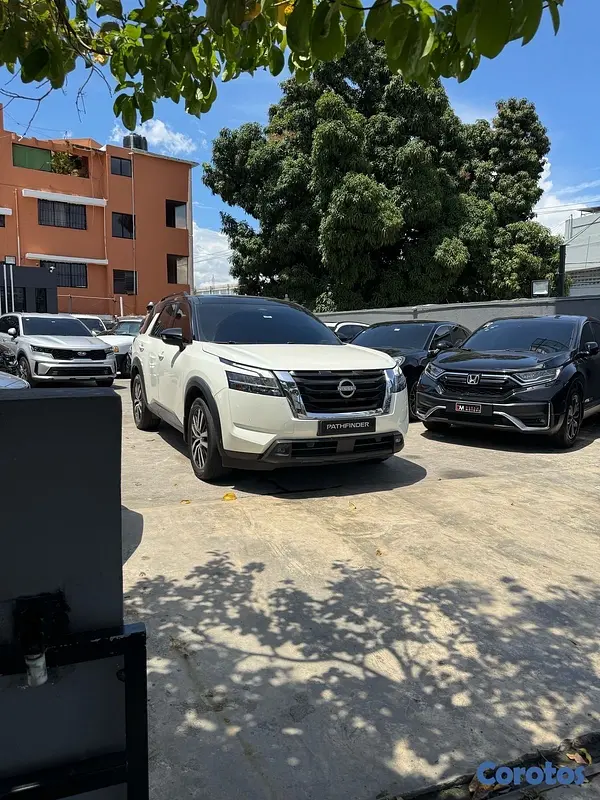jeepetas y camionetas - Nissan Pathfinder Advance 4WD 2023 3